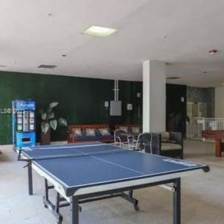 גולדן ביץ' Modern 1 Bedroom Condo, Steps From Beach, Free Parking! מראה חיצוני תמונה